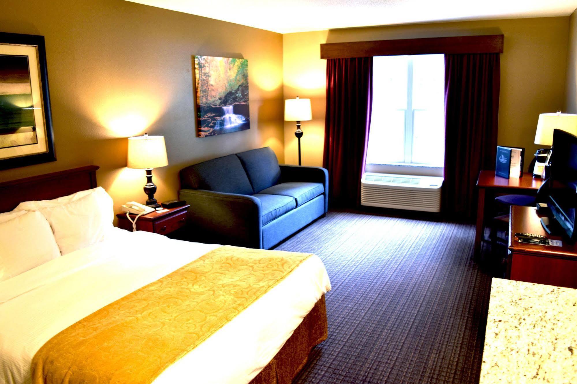 Country Inn River Falls Bagian luar foto